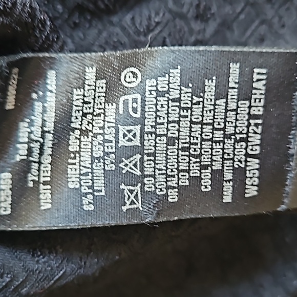 TED BAKER: black reptile print 3/4 length top - Picture 4 of 5